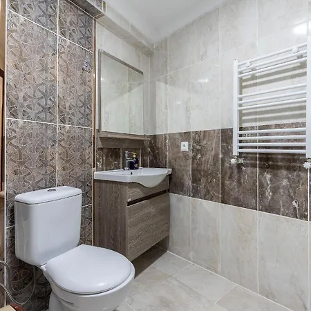 Cozy Flat W Nature View Balcony And Ac In Appartement Bursa